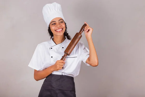Young Black Brazilian Woman Cook Holding Wooden Rolling Pin Preparing — Stock Photo, Image