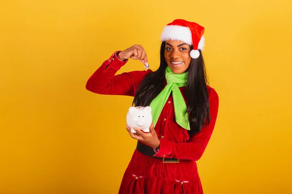 Vacker Svart Brasiliansk Kvinna Klädd Julkläder Jultomten Håller Spargris Bank — Stockfoto