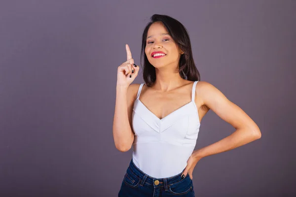 Jonge Volwassen Vrouw Uit Noordoost Brazilië Idee Vinger Opgestoken Suggestie — Stockfoto