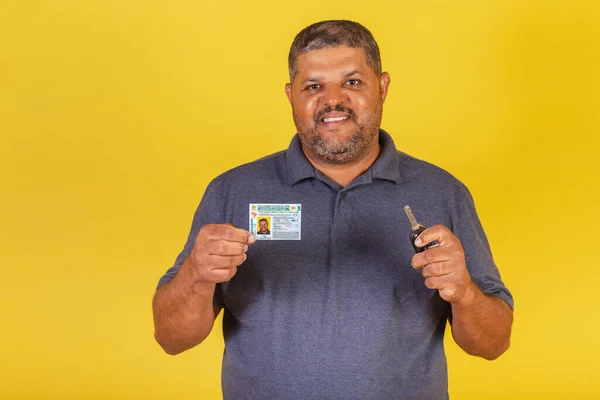 Braziliaanse Zwarte Man Volwassene Met Rijbewijs Braziliaans Document Autosleutel — Stockfoto