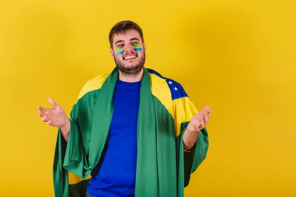 Kavkazský Brazilský Muž Fotbalový Fanoušek Brazílie Smějící Uvolňující — Stock fotografie