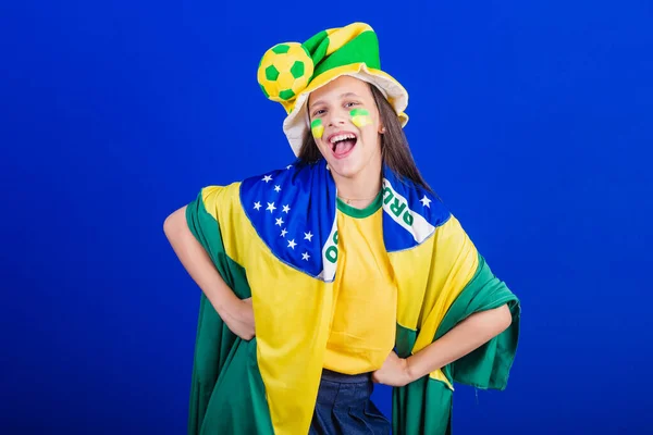 Ung Flicka Fotbollsfan Från Brasilien Klädd Hatt Och Flagga — Stockfoto
