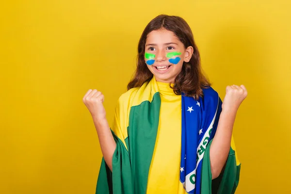Brasilianska Kaukasiska Barn Fotboll Fan Firar Festa — Stockfoto