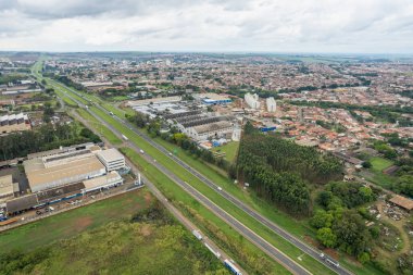 Leme, Sao Paulo, Brezilya - Ekim 2022: Leme, Sao Paulo 'nun iç kesimindeki şehir. Hava görünümü