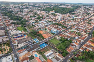 Jaboticabal, Sao Paulo / Brazil - Ekim 2022: İHA 'dan Jabuticabal hava görüntüsü.