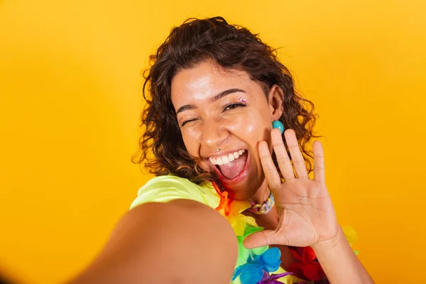 Belle Fille Brésilienne Afro Américaine Avec Des Vêtements Carnaval Selfie — Photo