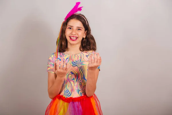 Brasilianisches Kind Mädchen Karnevalskostüm Einladend Mit Händen Komm — Stockfoto