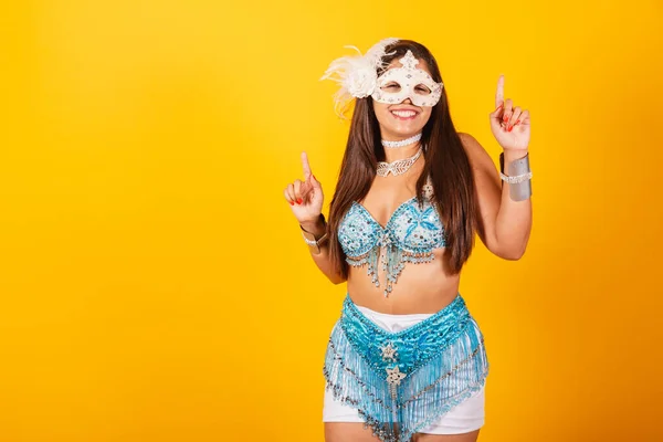 Beautiful Brazilian Woman Blue White Carnival Clothes Dancing Partying — Stock Photo, Image