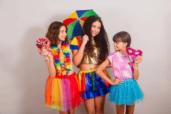 Brazilské Dívky Přátelé Oblečené Karnevalu Oblečení Úsměvem Fotografii — Stock fotografie