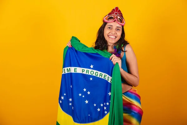 Vacker Brasiliansk Kvinna Karnevalskläder Med Flagga Brasilianska — Stockfoto