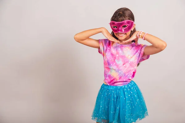 Menina Brasileira Bonita Criança Vestida Para Carnaval Brasil Com Máscara — Fotografia de Stock