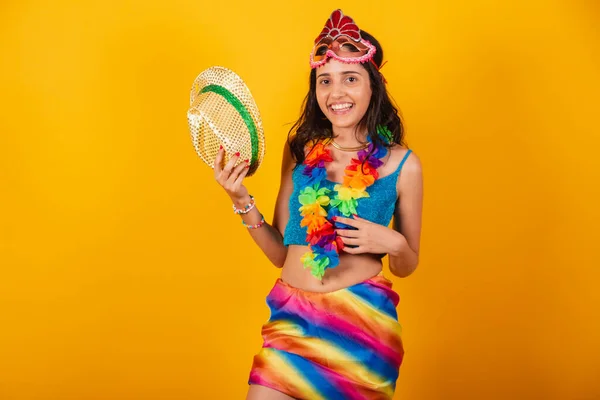 Beautiful Brazilian Woman Carnival Clothes Holding Hat — Stock Photo, Image