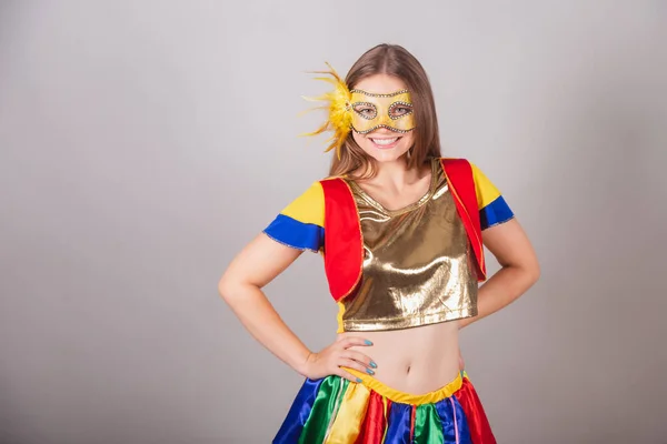 Mulher Loira Brasileira Vestida Com Roupas Frevo Máscara Carnaval Mão — Fotografia de Stock