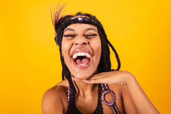Hermosa Mujer Brasileña Negra Ropa Carnaval Púrpura Tomando Autorretrato — Foto de Stock