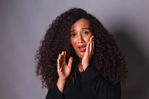 Mujer Afro Favor Concientización Del Feminicidio Violencia Doméstica Diciendo Alto —  Fotos de Stock