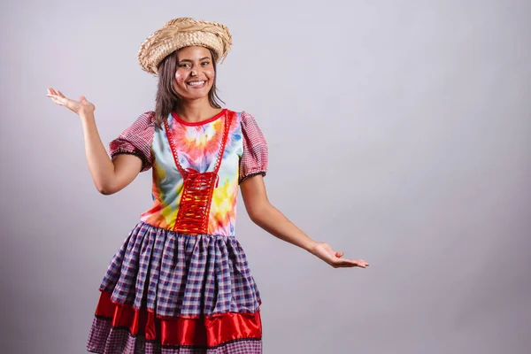 Femme Brésilienne Vêtue Vêtements Campagne Fête Joo Fête Junina Bienvenue — Photo