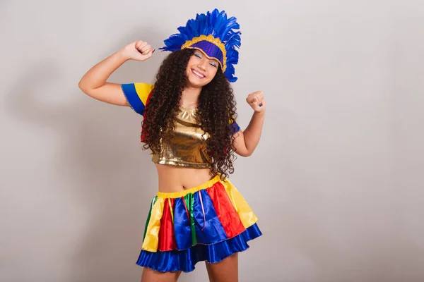 Genç Bir Kız Brezilyalı Frevo Elbiseli Karnaval Dans Etmek — Stok fotoğraf