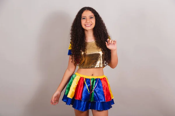 Молодая Девушка Подросток Бразильянка Свободной Одежде Карнавале Танцующая Самба — стоковое фото