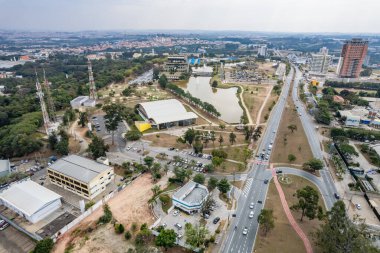 Sorocaba, Sao Paulo, Brezilya - Ağustos 2022: Sorocaba şehri hava görüntüsü, İHA tarafından yukarıdan görülen şehir.