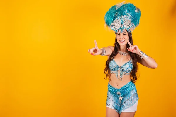 Hermosa Mujer Brasileña Con Ropa Reina Escuela Samba Carnaval Corona —  Fotos de Stock