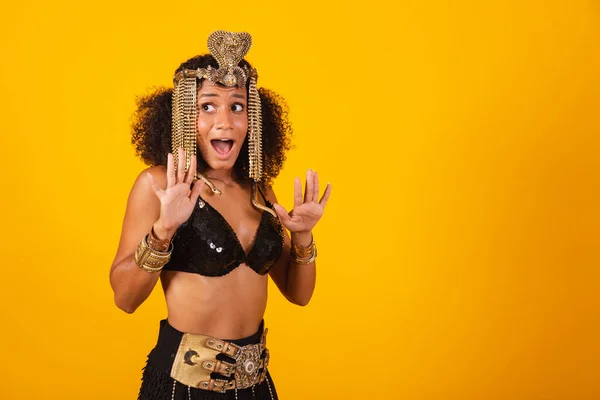 Schöne Schwarze Brasilianerin Kleopatra Karnevalskleidung Wow Unglaublich Unglaublich — Stockfoto