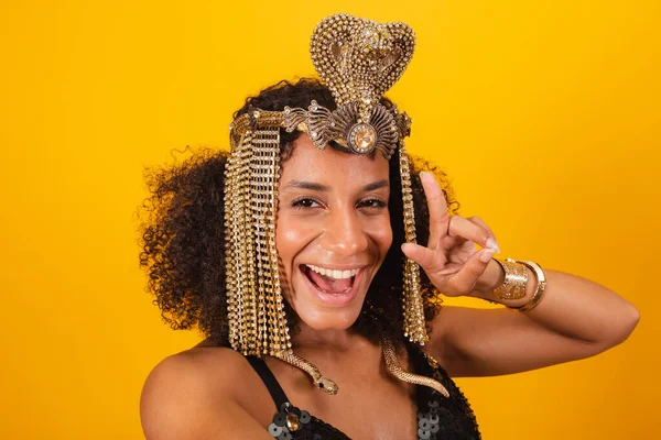 Schöne Schwarze Brasilianerin Kleopatra Karnevalskleidung Nahaufnahme Selbstporträt — Stockfoto