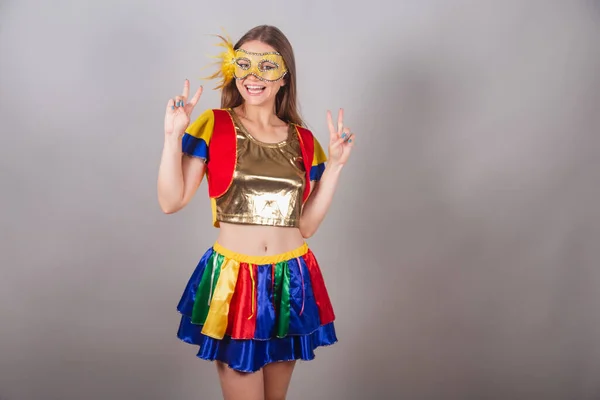 Mulher Loira Brasileira Vestida Com Roupas Frevo Máscara Carnaval Paz — Fotografia de Stock