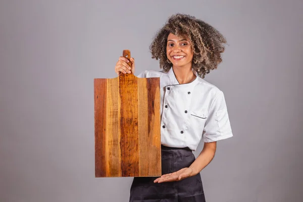 Young Black Brazilian Woman Cook Masterchef Wearing Restaurant Uniform Holding — Stock Photo, Image