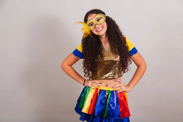 Jovencita Adolescente Brasileña Con Ropa Frevo Carnaval Máscara Manos Las — Foto de Stock