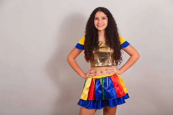 Νεαρή Έφηβη Βραζιλιάνα Ρούχα Frevo Καρναβάλι Χέρια Στη Μέση — Φωτογραφία Αρχείου