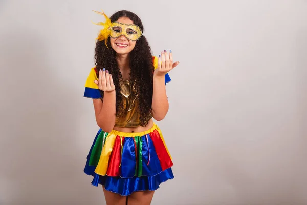 Junges Teenager Mädchen Brasilianisch Mit Frevo Kleidung Karneval Maske Einladend — Stockfoto
