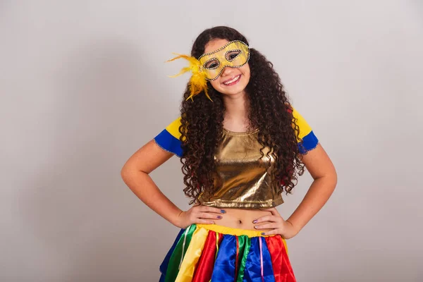 Junges Teenager Mädchen Brasilianisch Mit Frevo Kleidung Karneval Maske Hände — Stockfoto