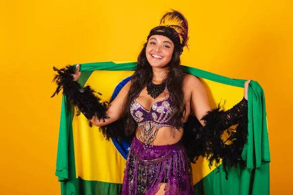 Braziliaanse Vrouw Het Dragen Van Carnaval Kleding Met Vlag Van — Stockfoto