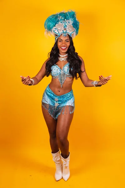 Tiro Vertical Corpo Inteiro Bela Mulher Brasileira Negra Roupas Carnaval — Fotografia de Stock