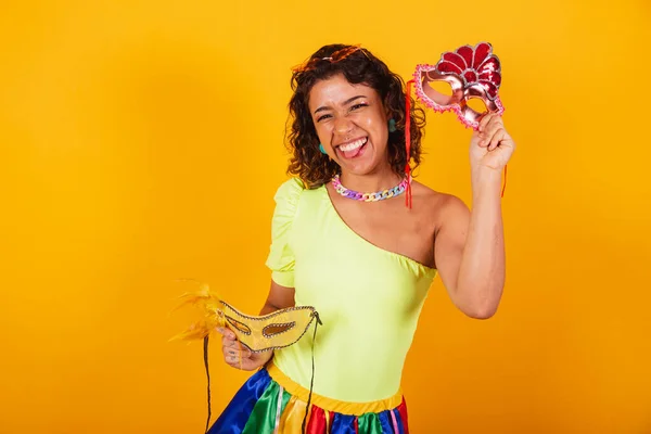 Beautiful Afro American Brazilian Woman Carnival Clothes Holding Two Carnival — Stock Photo, Image