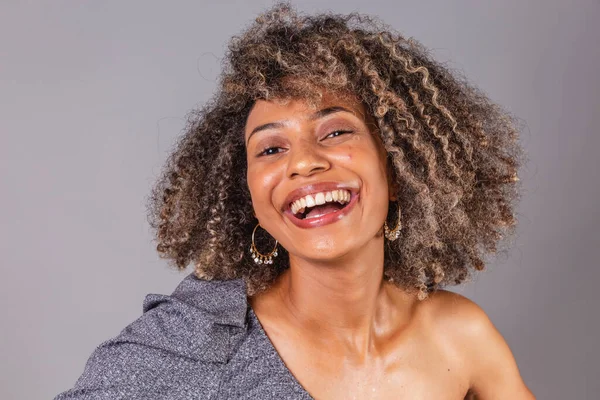 Braziliaanse Zwarte Vrouw Mooie Close Foto Glimlachend Extreem Gelukkig — Stockfoto