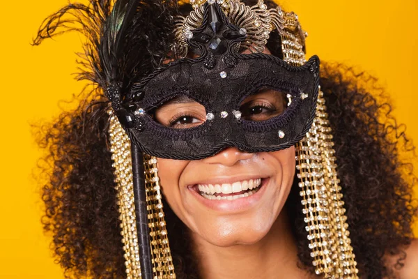 Beautiful Black Brazilian Woman Cleopatra Carnival Clothes Holding Carnival Mask — Stock Photo, Image