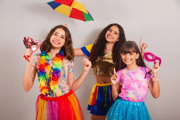 Brazilské Dívky Přátelé Oblečené Karnevalové Šaty Tanec — Stock fotografie