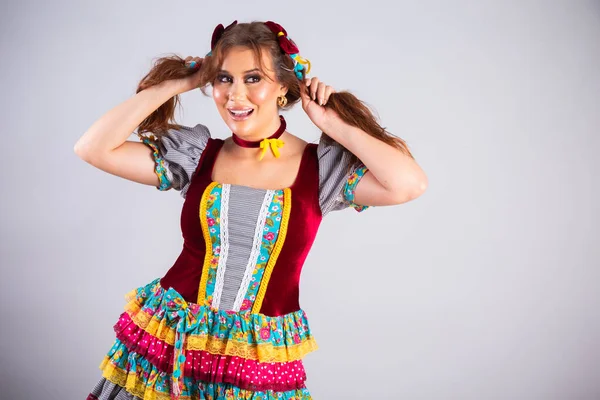 Όμορφη Βραζιλιάνα Κάντρι Ρούχα Festa Joo Festa Junina Κάνοντας Αστεία — Φωτογραφία Αρχείου