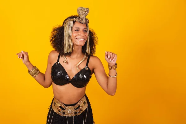Beautiful Black Brazilian Woman Cleopatra Carnival Clothes Dancing Partying — Stock Photo, Image