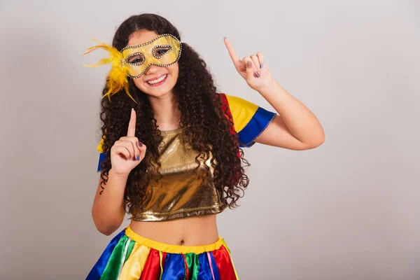 Jovencita Adolescente Brasileña Con Ropa Frevo Carnaval Mascara Bailando Primer — Foto de Stock
