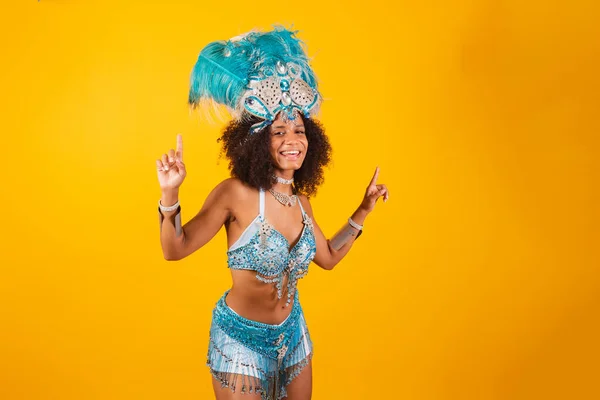 Mulher Negra Rainha Escola Brasileira Samba Com Roupas Carnaval Azul — Fotografia de Stock
