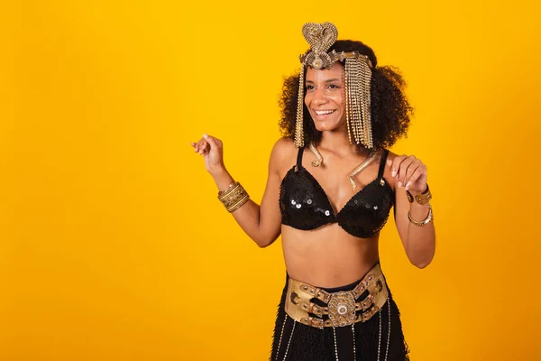 Beautiful Black Brazilian Woman Cleopatra Carnival Clothes Dancing Partying — Stock Photo, Image