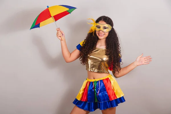 Giovane Ragazza Adolescente Brasiliana Con Abiti Frevo Carnevale Con Mano — Foto Stock