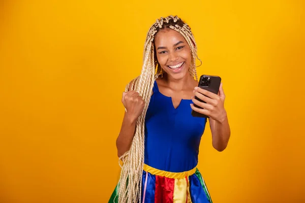 Mooie Zwarte Braziliaanse Vrouw Met Vlechten Kleding Aan Voor Carnaval — Stockfoto