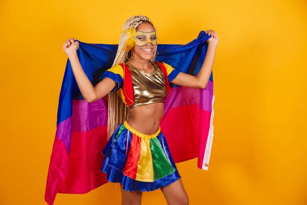 Bella Donna Brasiliana Nera Vestita Con Abiti Carnevale Maschera Sfondo — Foto Stock