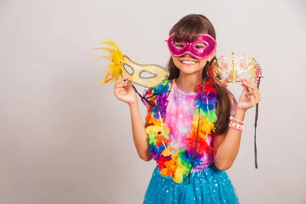 Mooi Braziliaans Meisje Kind Gekleed Voor Carnaval Brazilië Met Carnavalsmasker — Stockfoto