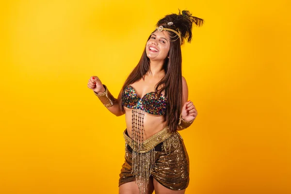 Bella Donna Brasiliana Abiti Carnevale Oro Indossando Maschera Carnevale Scattando — Foto Stock