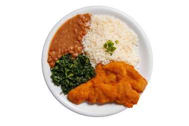 Pirinç, fasulye ve lahana ile nefis kızarmış tavuk yemeği.