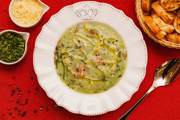 Νόστιμο Λαδορίγανη Σούπα Μπρόκολο Πράσινη Μπρόκολο Χορτοφαγική Τριμμένη Παρμεζάνα Και — Φωτογραφία Αρχείου